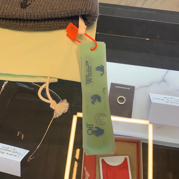 Off-White Beanie (Grey) - Picture 3 of 4